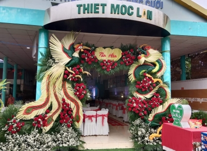 Cổng 8